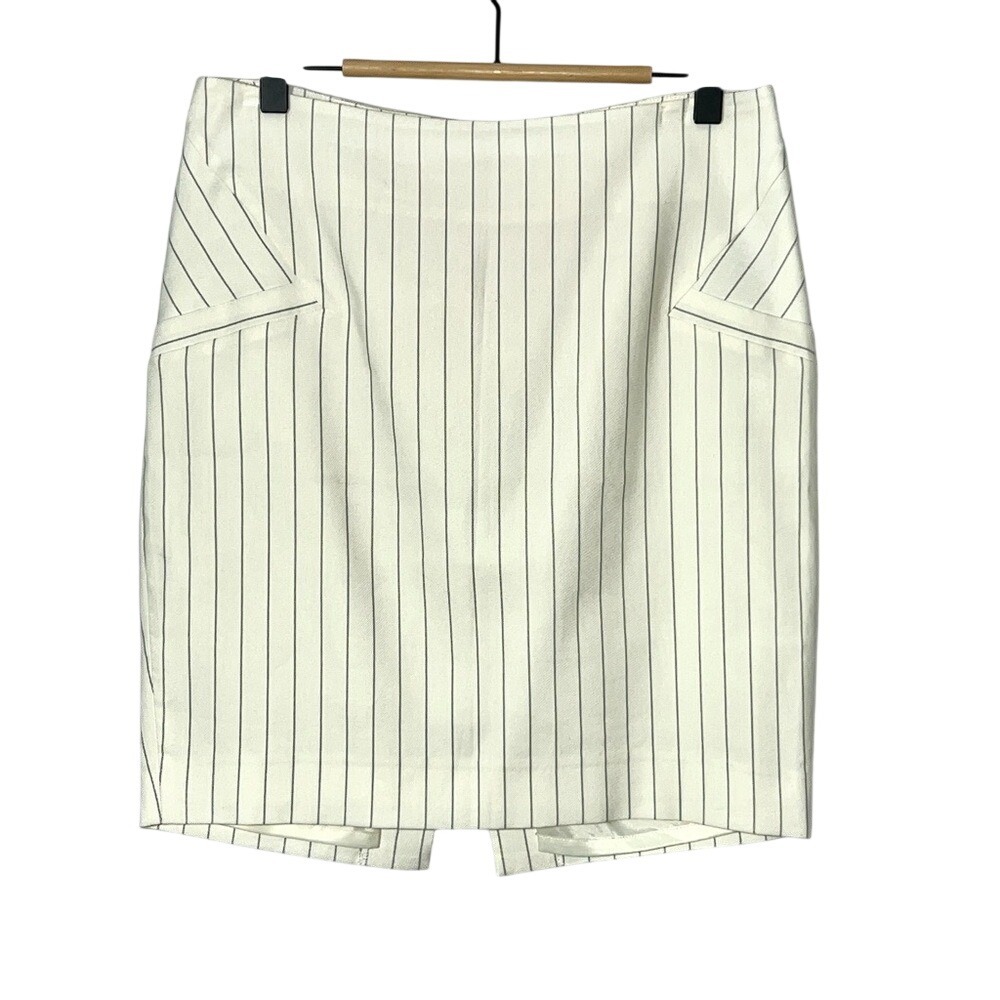Bebe PinStripe Off White Pencil Skirt Sz 6